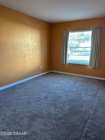 420 Banana Cay Dr Apt B, South Daytona, FL 32119