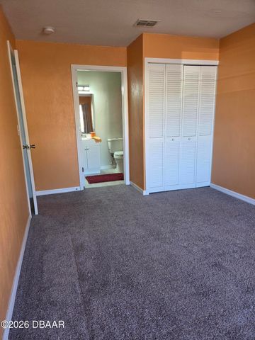 420 Banana Cay Dr Apt B, South Daytona, FL 32119
