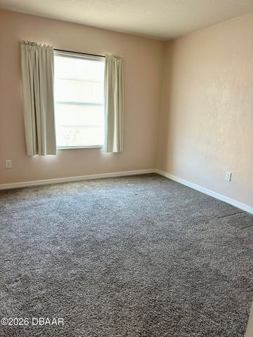 420 Banana Cay Dr Apt B, South Daytona, FL 32119