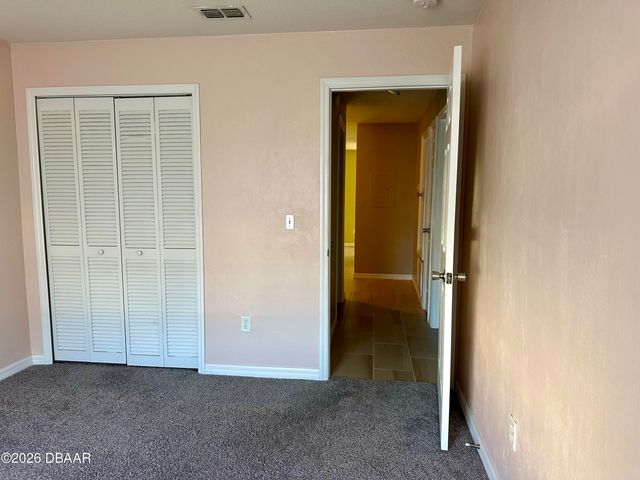 420 Banana Cay Dr Apt B, South Daytona, FL 32119