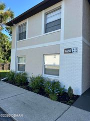 420 Banana Cay Dr Apt B, South Daytona, FL 32119