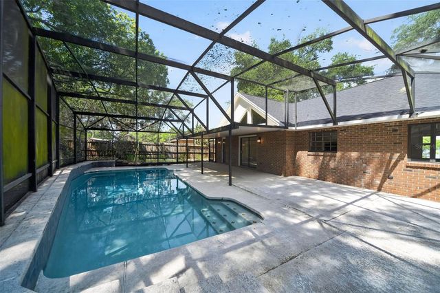 637 W LAKESHORE DRIVE, Clermont, FL 34711