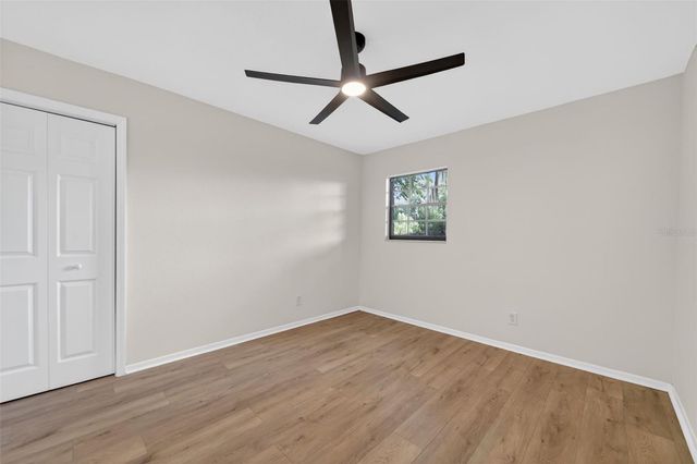 637 W LAKESHORE DRIVE, Clermont, FL 34711