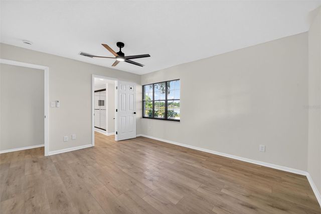 637 W LAKESHORE DRIVE, Clermont, FL 34711