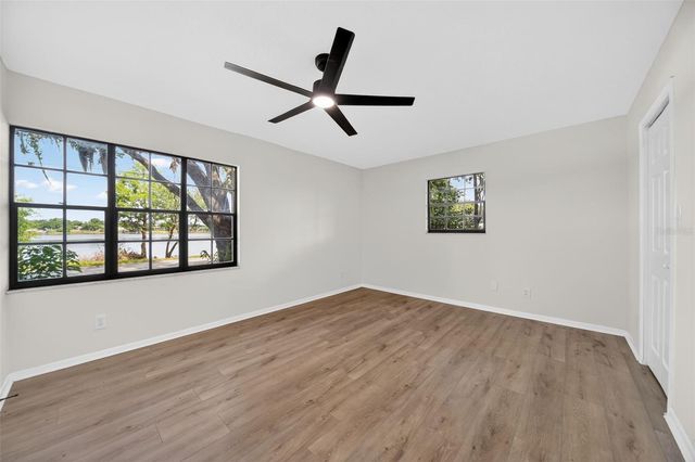 637 W LAKESHORE DRIVE, Clermont, FL 34711