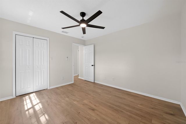 637 W LAKESHORE DRIVE, Clermont, FL 34711