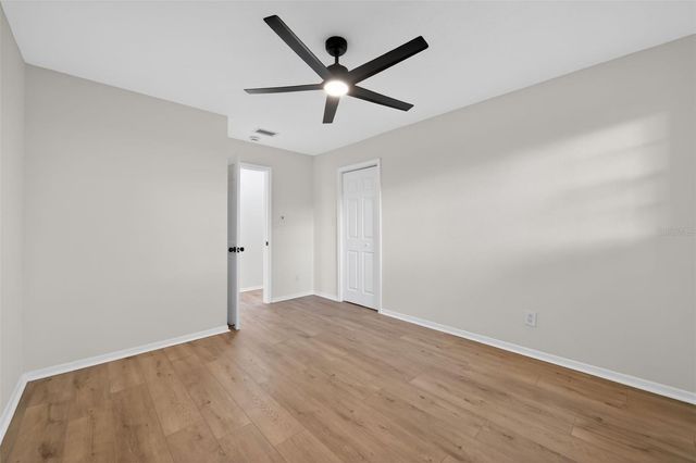 637 W LAKESHORE DRIVE, Clermont, FL 34711
