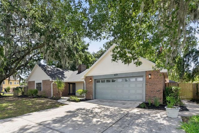 637 W LAKESHORE DRIVE, Clermont, FL 34711
