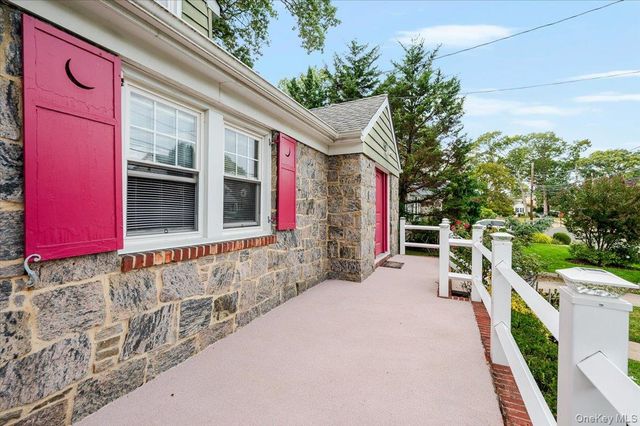 57 Carol Street, Lynbrook, NY 11563