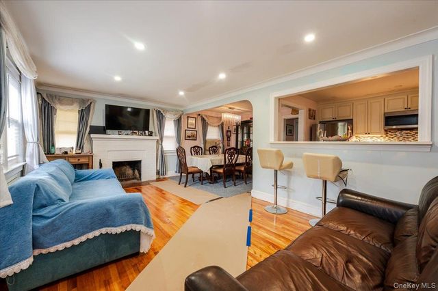 57 Carol Street, Lynbrook, NY 11563