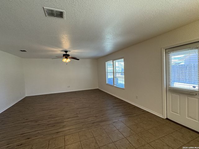 9022 WALKING CRK, San Antonio, TX 78254