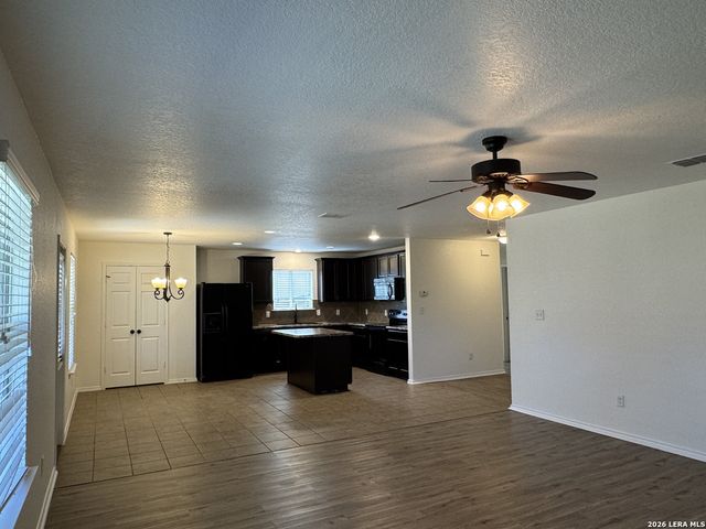 9022 WALKING CRK, San Antonio, TX 78254