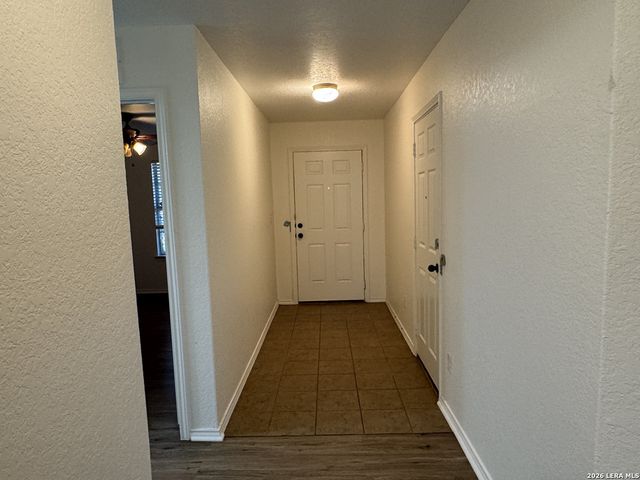 9022 WALKING CRK, San Antonio, TX 78254