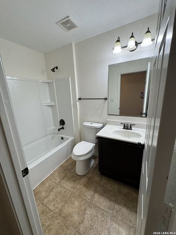 9022 WALKING CRK, San Antonio, TX 78254