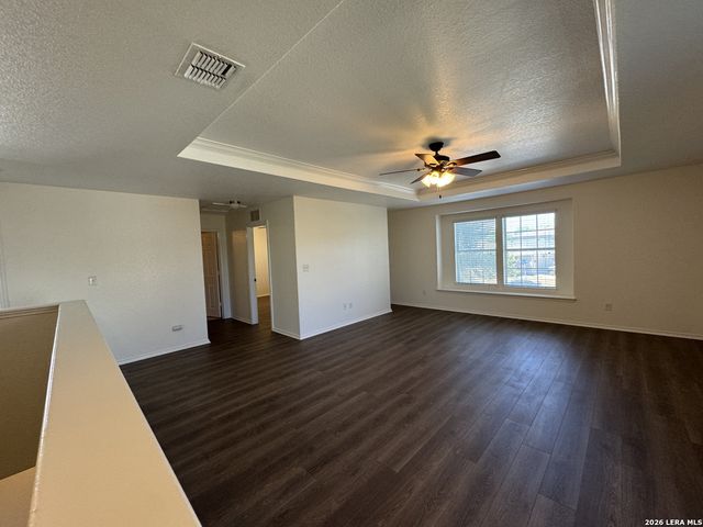 9022 WALKING CRK, San Antonio, TX 78254