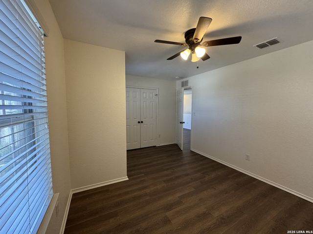 9022 WALKING CRK, San Antonio, TX 78254