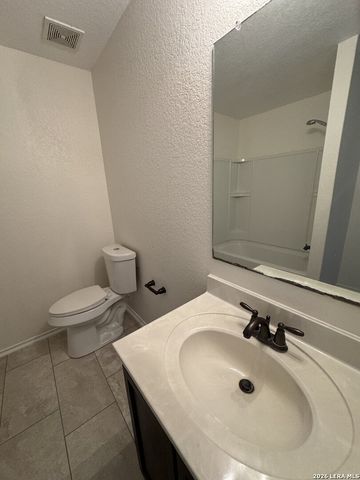 9022 WALKING CRK, San Antonio, TX 78254