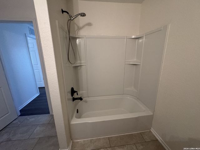 9022 WALKING CRK, San Antonio, TX 78254