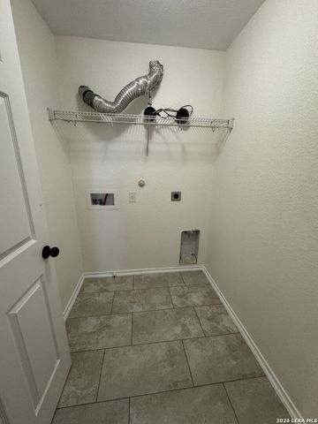 9022 WALKING CRK, San Antonio, TX 78254