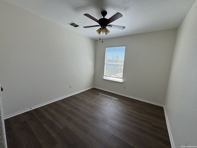 9022 WALKING CRK, San Antonio, TX 78254