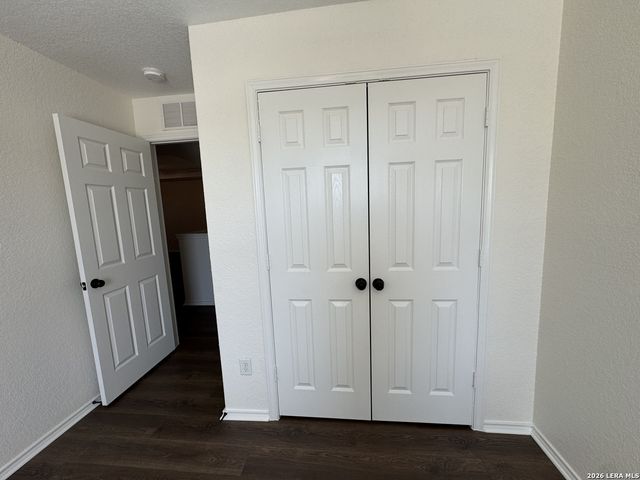 9022 WALKING CRK, San Antonio, TX 78254