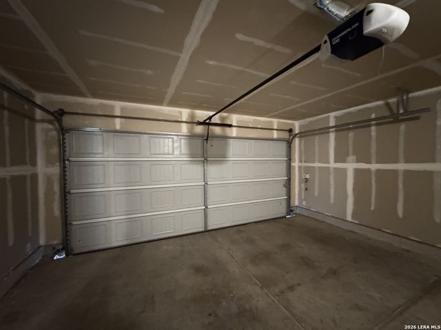 9022 WALKING CRK, San Antonio, TX 78254