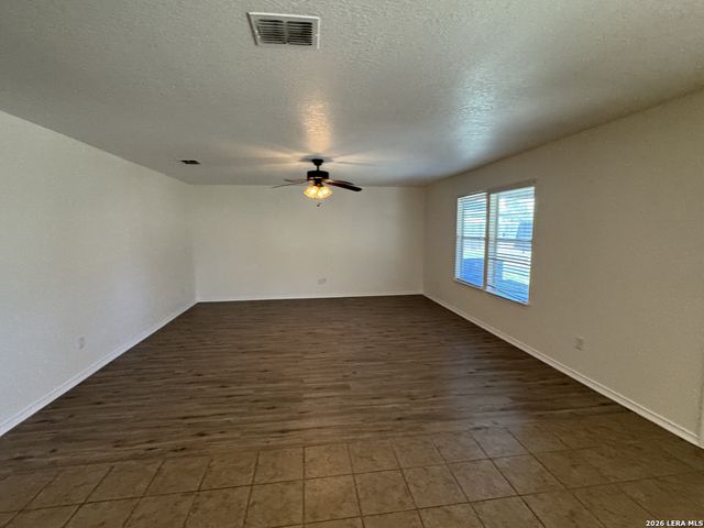 9022 WALKING CRK, San Antonio, TX 78254