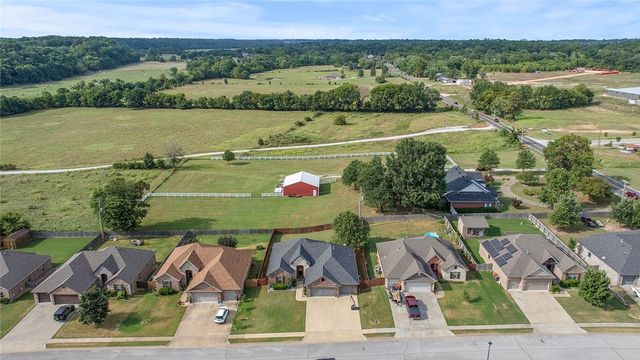 201 Pebble Beach Drive, Cave Springs, AR 72718