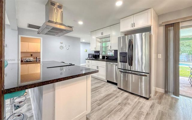2359 Gabriel Lane, West Palm Beach, FL 33406