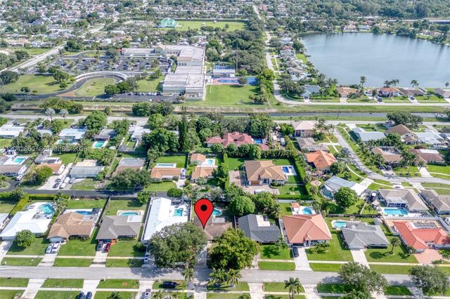 2359 Gabriel Lane, West Palm Beach, FL 33406