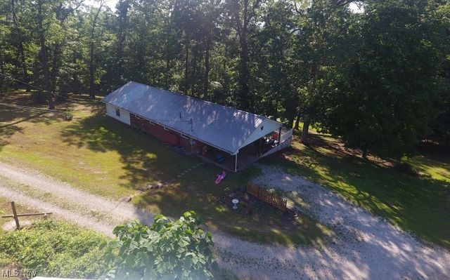 5007 Raven Road SE, Carrollton, OH 44615