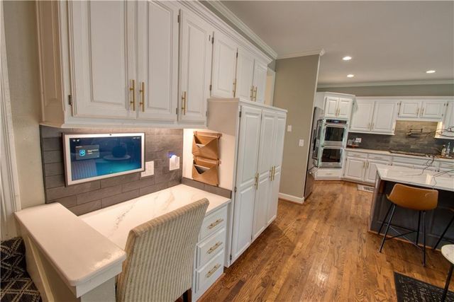 8512 W 139th Street, Overland Park, KS 66223