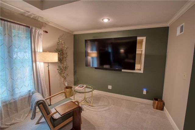 8512 W 139th Street, Overland Park, KS 66223