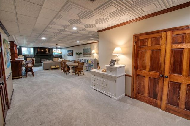 8512 W 139th Street, Overland Park, KS 66223