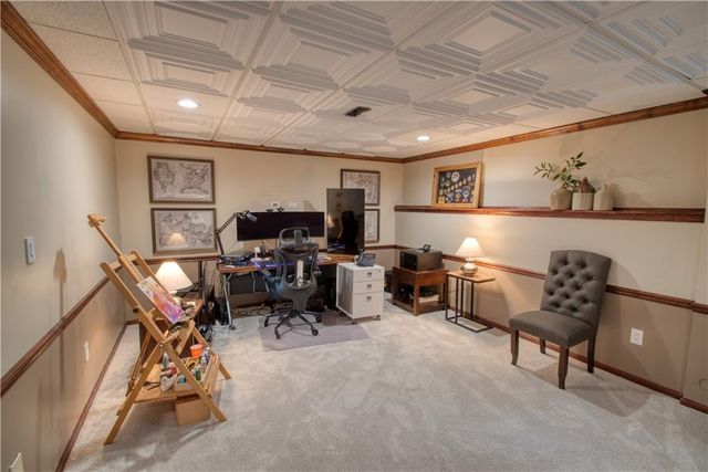 8512 W 139th Street, Overland Park, KS 66223