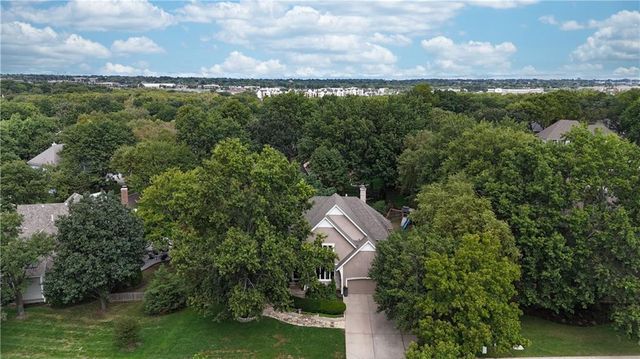 8512 W 139th Street, Overland Park, KS 66223