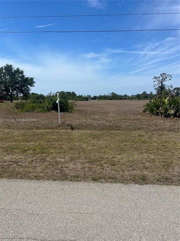 2818 NE 1st, Cape Coral, FL 33909