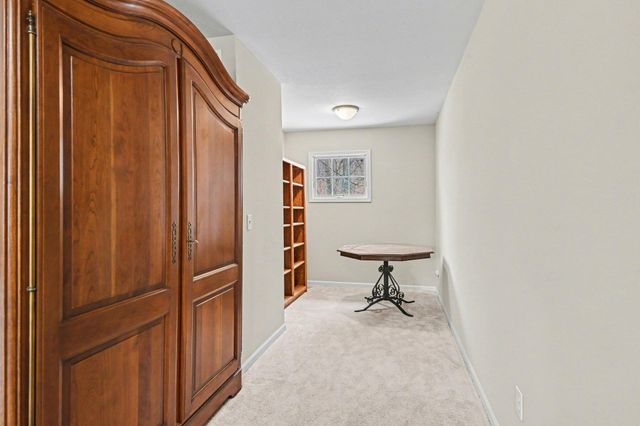6390 Shugarbush Trail, Kalamazoo, MI 49009