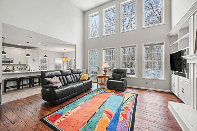 6390 Shugarbush Trail, Kalamazoo, MI 49009