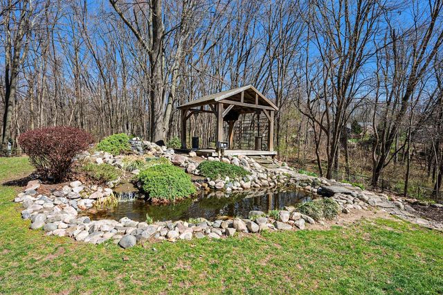 6390 Shugarbush Trail, Kalamazoo, MI 49009