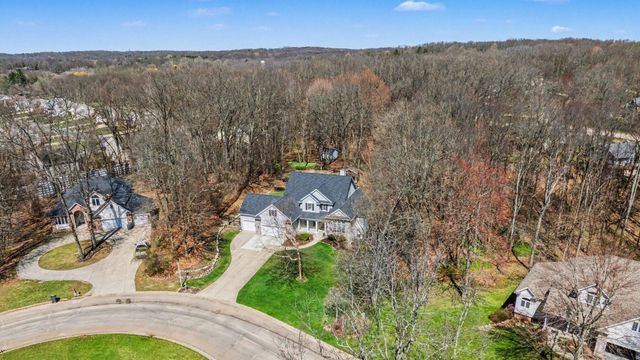 6390 Shugarbush Trail, Kalamazoo, MI 49009