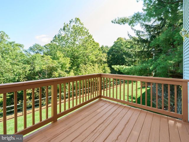 28 HERITAGE HILLS DR, Washington Crossing, PA 18977