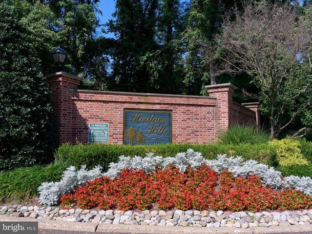 28 HERITAGE HILLS DR, Washington Crossing, PA 18977