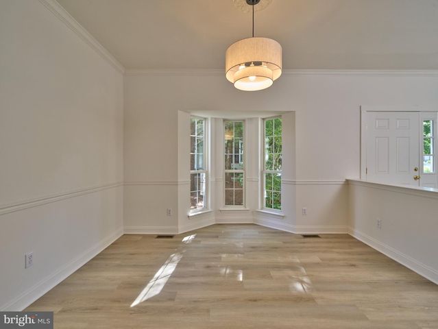 28 HERITAGE HILLS DR, Washington Crossing, PA 18977