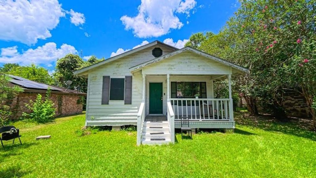 795 N 2nd Street, Silsbee, TX 77656