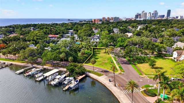 1956 COFFEE POT BOULEVARD NE, St Petersburg, FL 33704