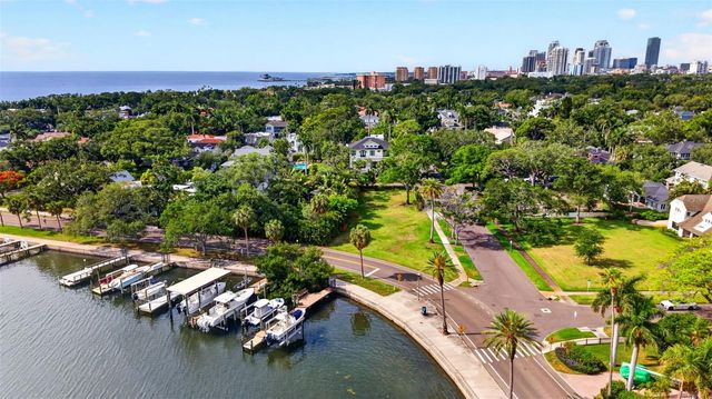 1956 COFFEE POT BOULEVARD NE, St Petersburg, FL 33704