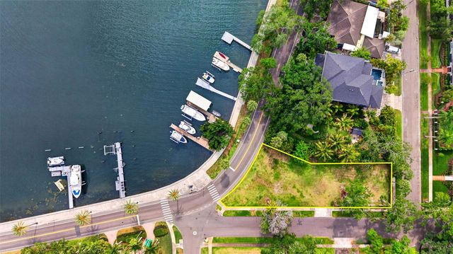 1956 COFFEE POT BOULEVARD NE, St Petersburg, FL 33704