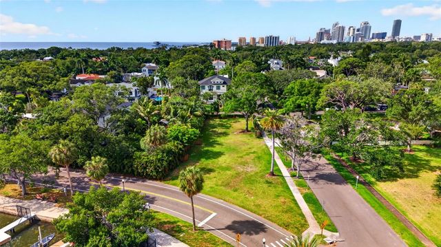 1956 COFFEE POT BOULEVARD NE, St Petersburg, FL 33704