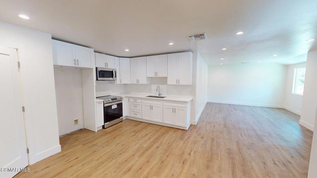 971 Calle Nogal A, Thousand Oaks, CA 91360